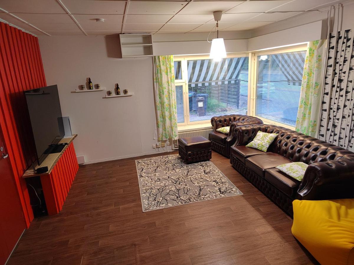 הלסינקי Relax & Recharge - A Unique Suite With A Touch Of Luxury - Hot Tub And Sauna Inspired Decor #Not A Real Sauna# Easy City Access - Direct Train 15 Min To City מראה חיצוני תמונה