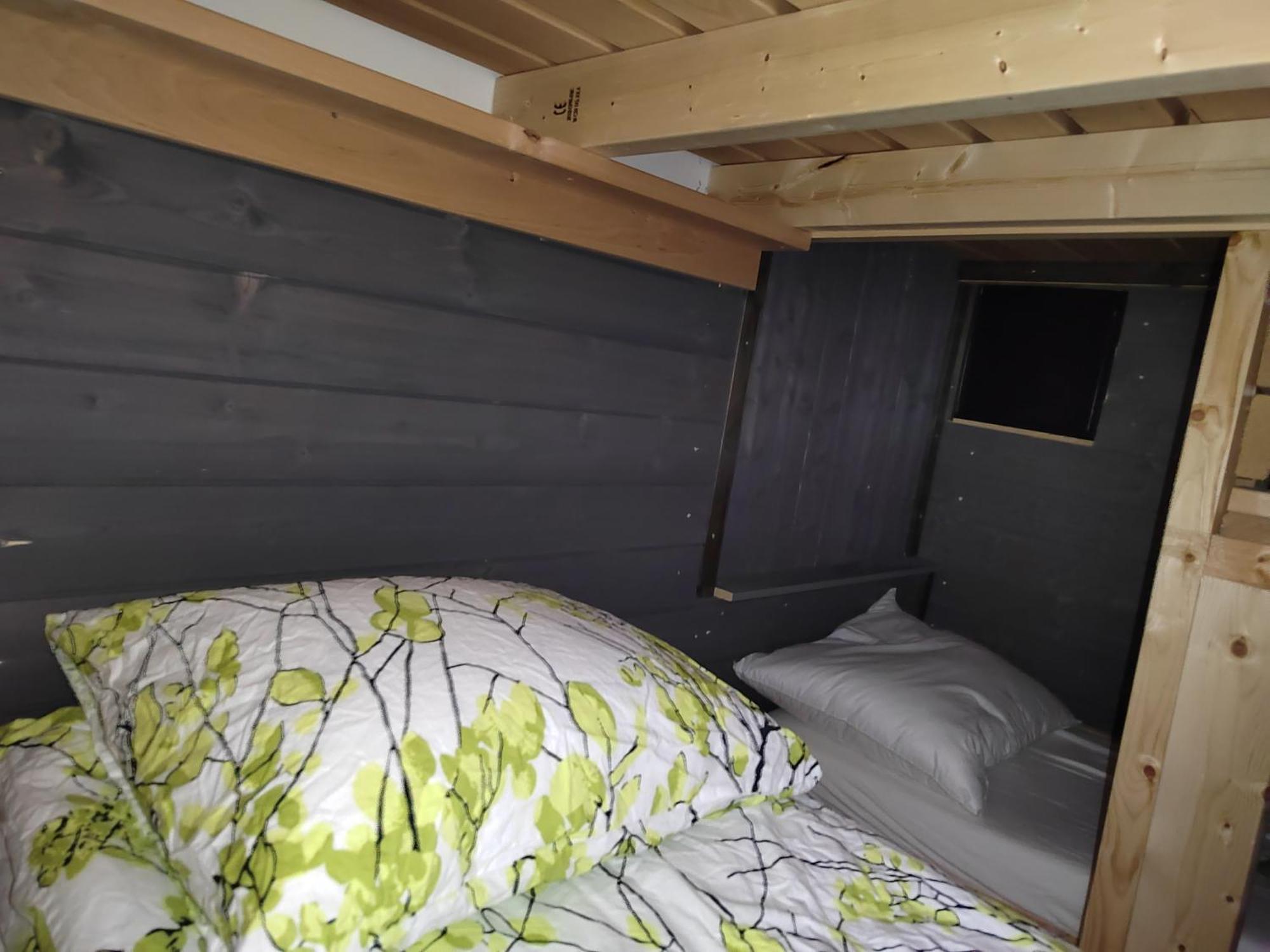הלסינקי Relax & Recharge - A Unique Suite With A Touch Of Luxury - Hot Tub And Sauna Inspired Decor #Not A Real Sauna# Easy City Access - Direct Train 15 Min To City מראה חיצוני תמונה