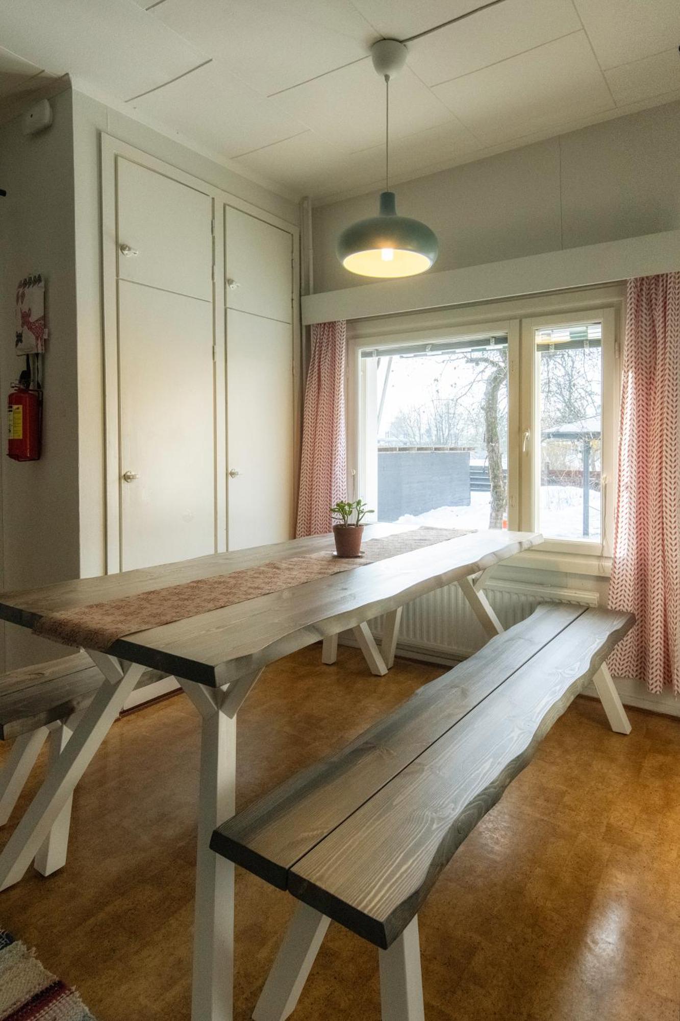 הלסינקי Relax & Recharge - A Unique Suite With A Touch Of Luxury - Hot Tub And Sauna Inspired Decor #Not A Real Sauna# Easy City Access - Direct Train 15 Min To City מראה חיצוני תמונה